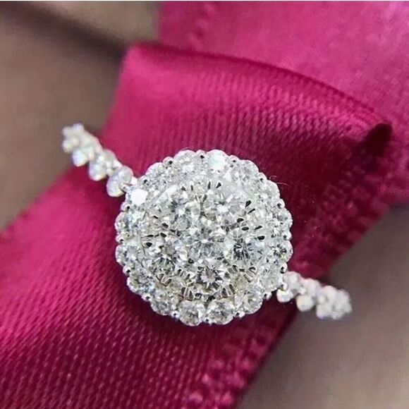 Sparkling 925 Silver Plated Infinity Ring with Micro Paved Round Zirconia Size 7 - Picture 8 of 9